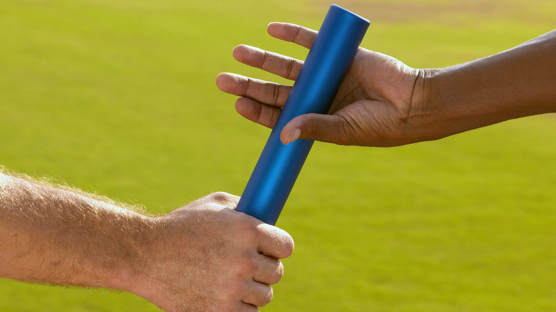 乒乓球赛场焦点!英格兰队对阵瑞士队,防守反击奏效,球队笑到最后